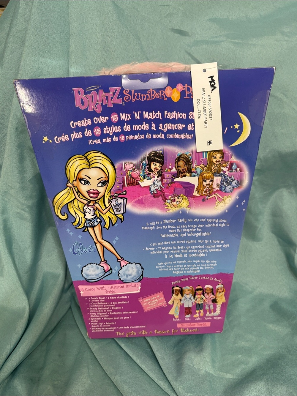 Bratz Slumber Party Doll in Blue Robe with Pink Plush - Picture 3 of 7